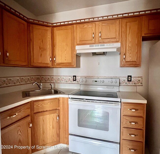 Building Photo - 1207 S Webster Ave