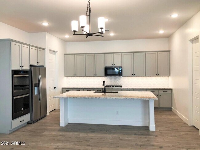 Foto del edificio - 4730 N 212th Ave