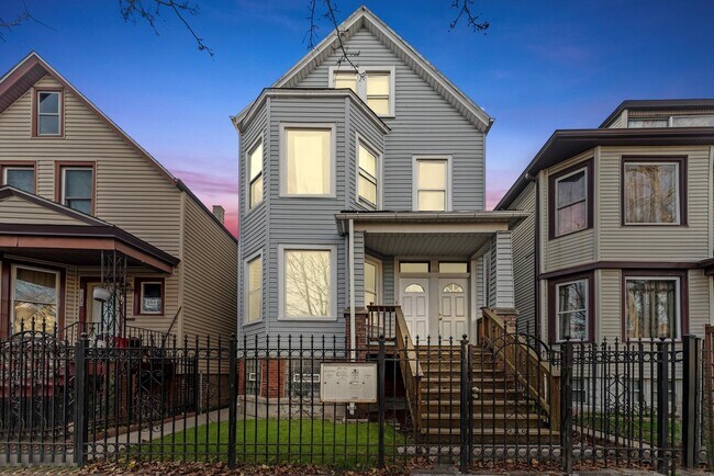 Foto del edificio - 2418 N Lawndale Ave