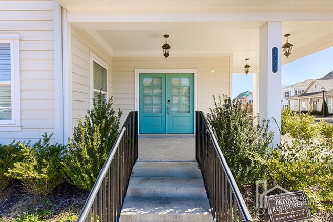 Building Photo - 1771 Stone Hedge Dr