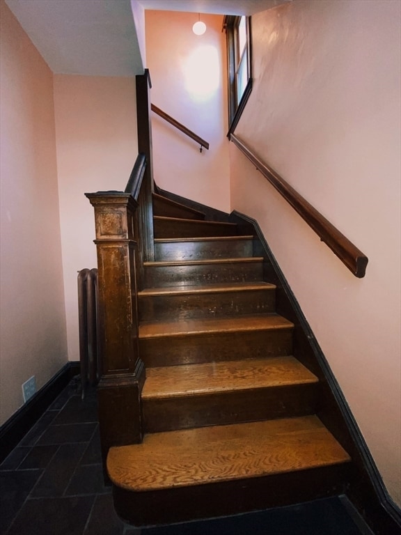 Building Photo - 4-4 Sunset Hill Rd