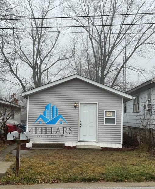 Building Photo - "Charming 2 Bed, 1 Bath Cedar Lake Rental - Ideal for Cozy Living!"