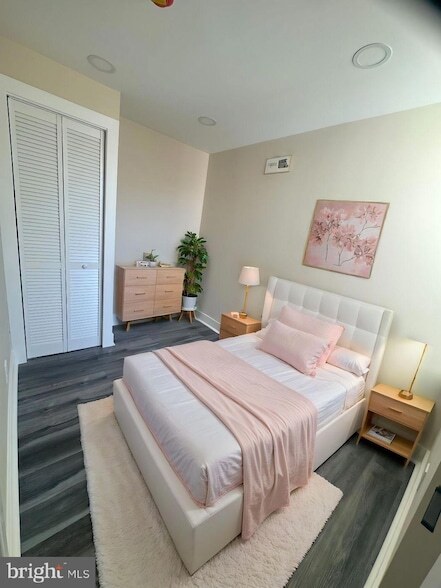 Photo - 459 High St Townhome