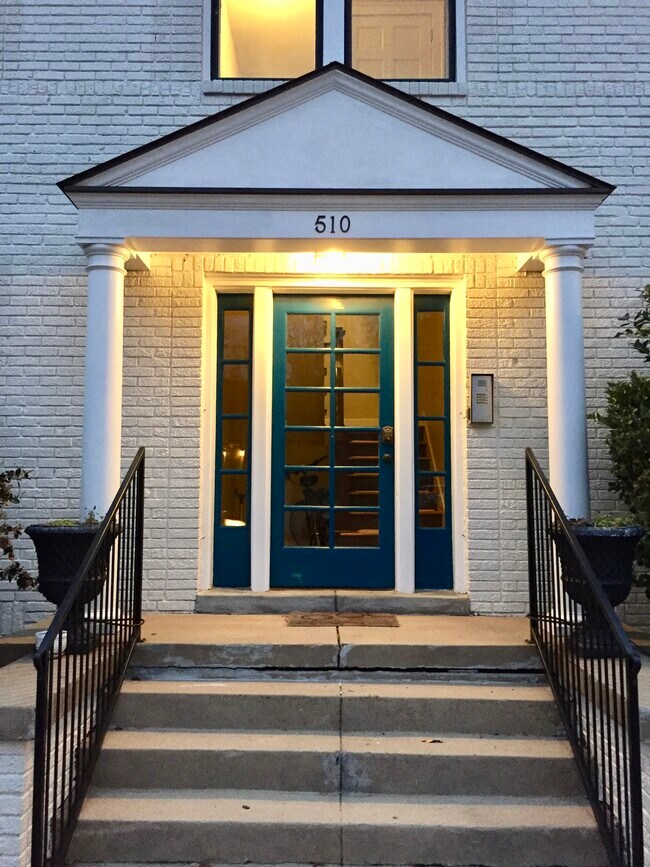 Building Photo - 510 West 17th Street