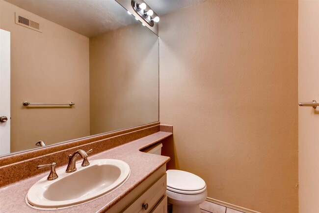 Foto del edificio - 1511 Sunrise Shadow Ct
