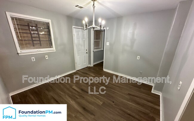 Building Photo - 2112 Stovall Ave