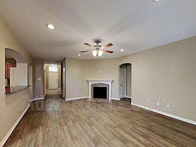 Foto del edificio - 315 Village Dr