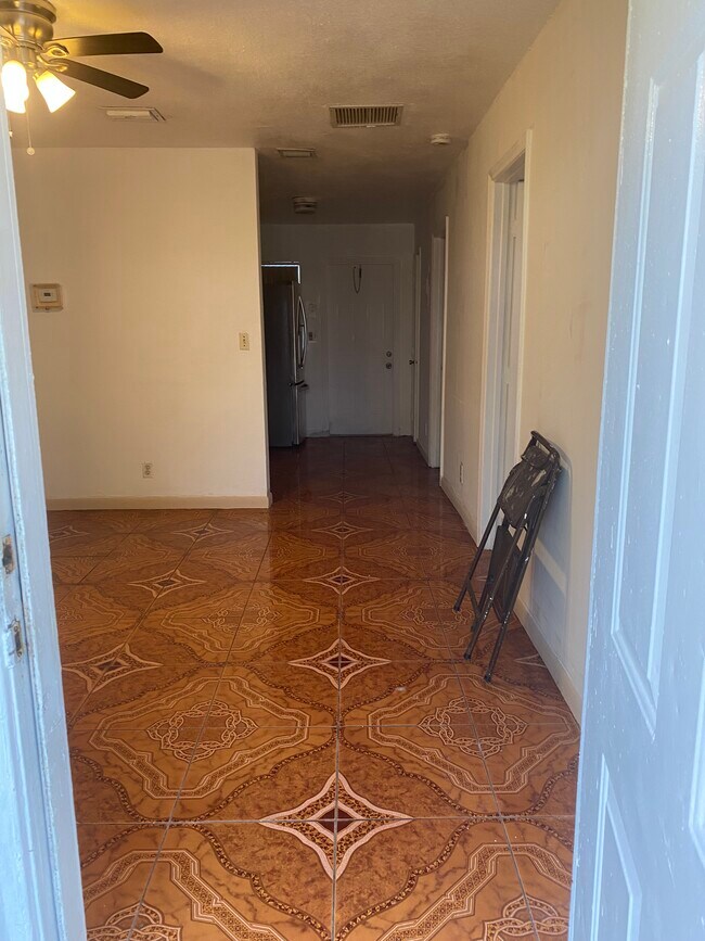 Foto del edificio - 519 NW 21st Ter