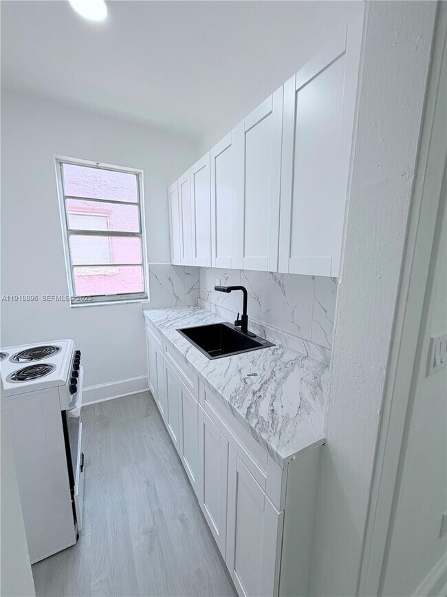 Foto del edificio - 1560 SW 5th St