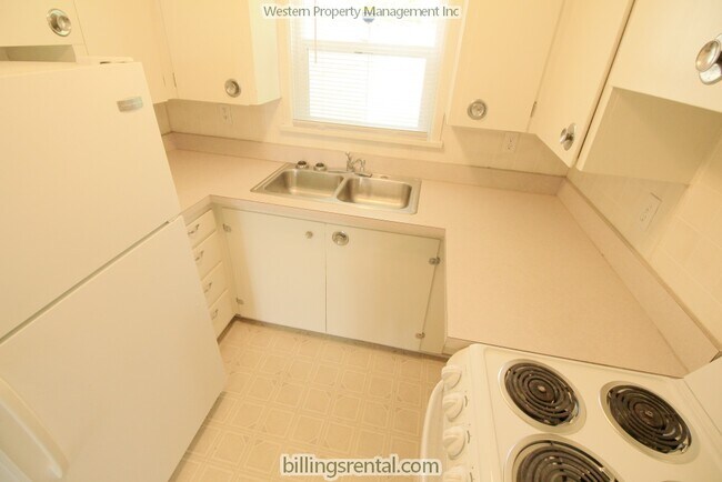 Cocina - 711 Avenue B