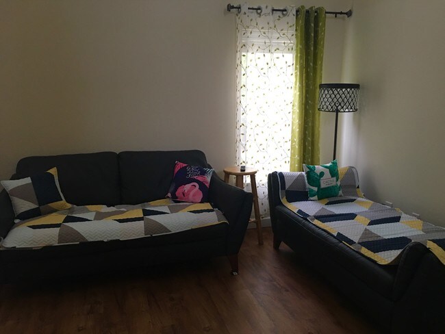 Foto del edificio - 1034 Fairway Ln