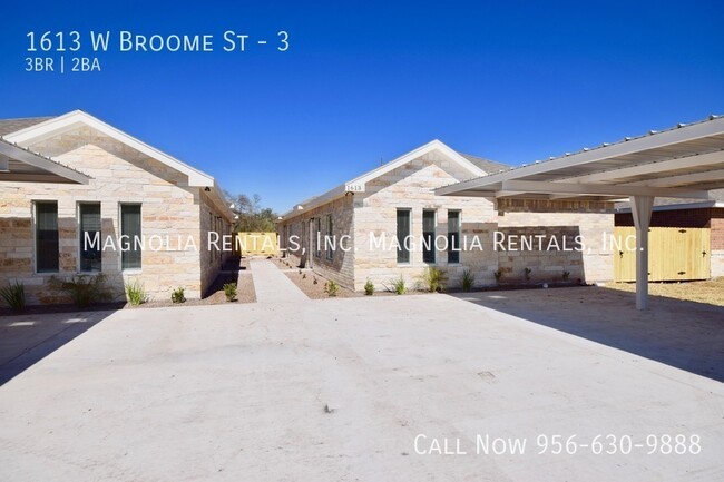 Building Photo - April Rent Free with 13 Month Lease - Move...