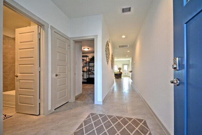 Building Photo - 7526 Teton Creek Trace