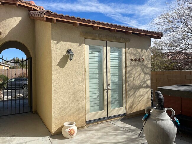 Building Photo - 62475 S Starcross Dr