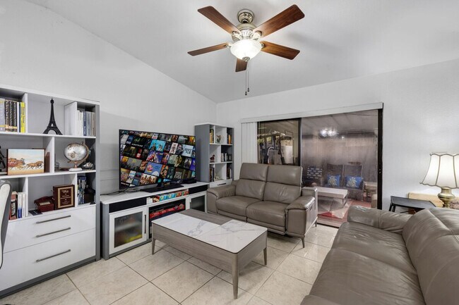 Foto del edificio - 5309 SW 138th Pl