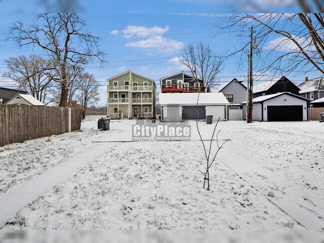 Building Photo - 2623 Guilford Ave