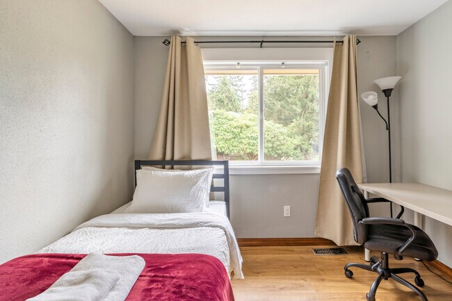 Foto del edificio - 1803 N 200th St