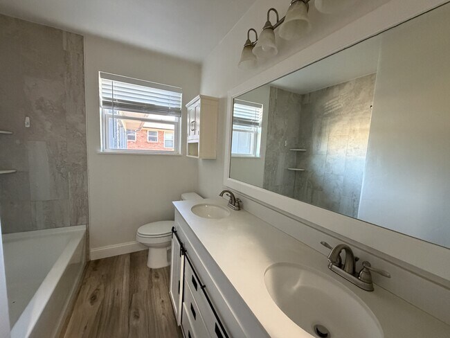 Building Photo - 2620 Keats Pl