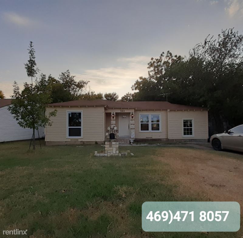 Primary Photo - 3 br, 2 bath House - 942 SW 3RD STREET