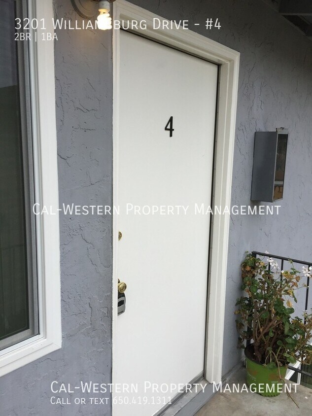 Primary Photo - Upstairs 2 bedroom 1 bath - Lots of Updates!