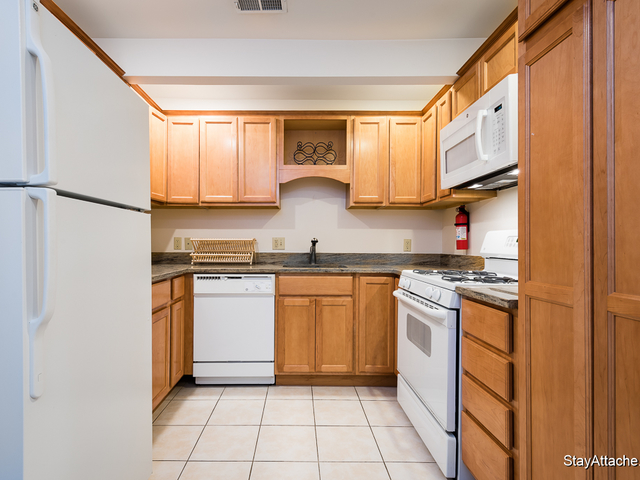 Building Photo - 1527 O St NW