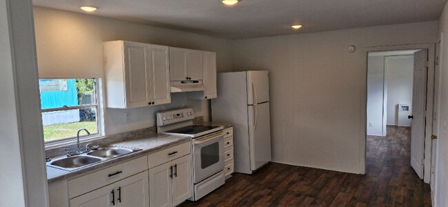 Building Photo - 4034 Joy Rd