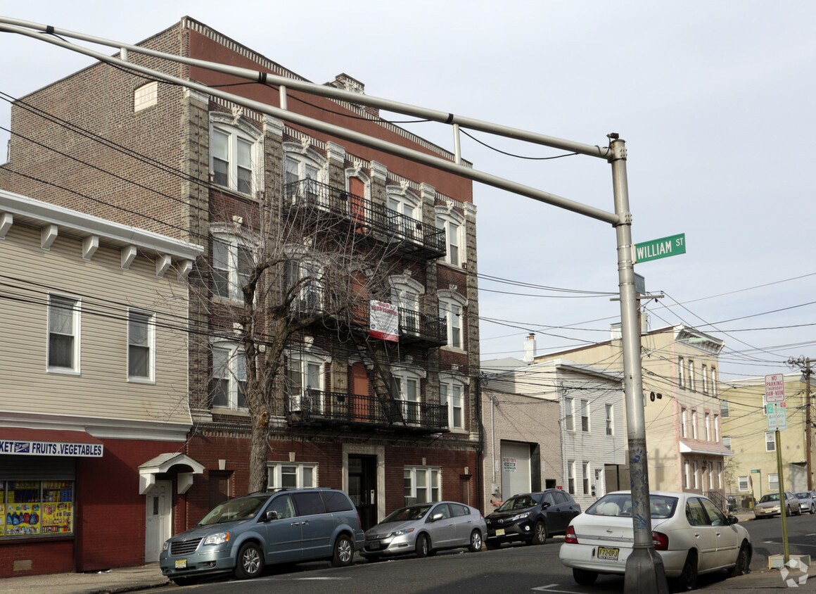 Primary Photo - 302-304 N 3rd St
