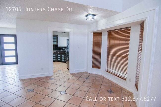 Building Photo - 12705 Hunters Chase Dr
