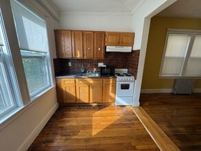 Building Photo - 43 Cheney St