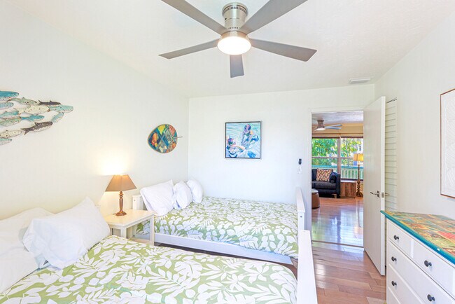 Building Photo - 2BR- 6905 D