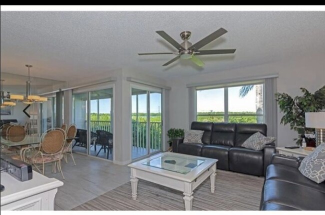 Building Photo - 949 Sandpiper Cir