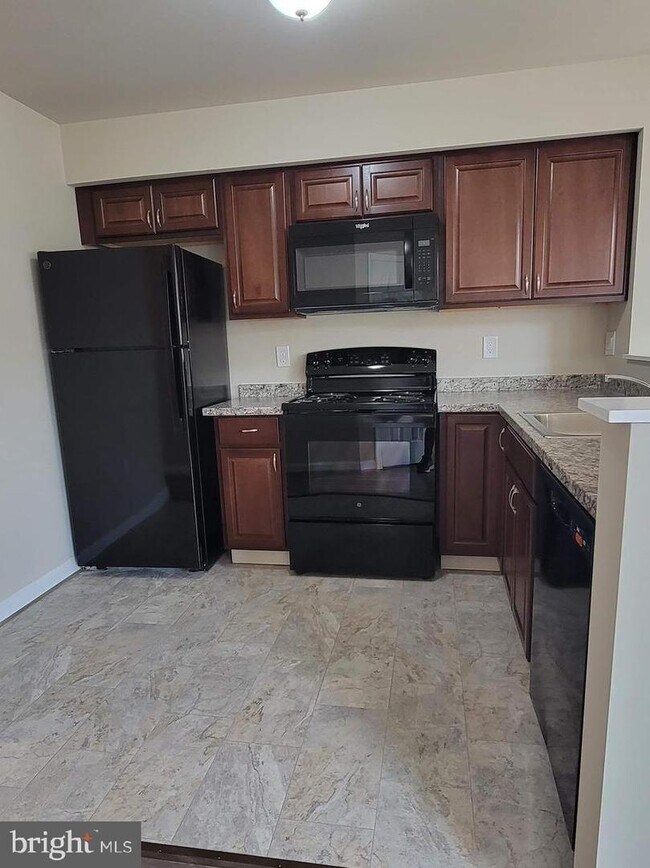 Building Photo - 14021 Justin Way