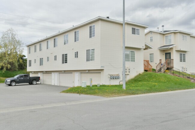 Building Photo - 6903 Gold Kings Ave