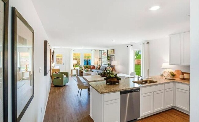 Building Photo - Brand New Home + Edmond Schools + All Appl...