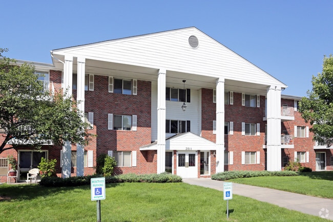Colonial Heights Apartments - Lincoln, NE | Apartments.com