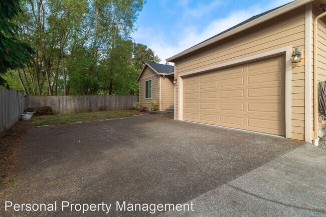 Foto del edificio - 3 br, 2 bath House - 633 Polk St.