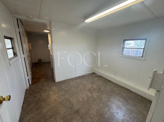 Foto del edificio - 5515 East County Road 6550