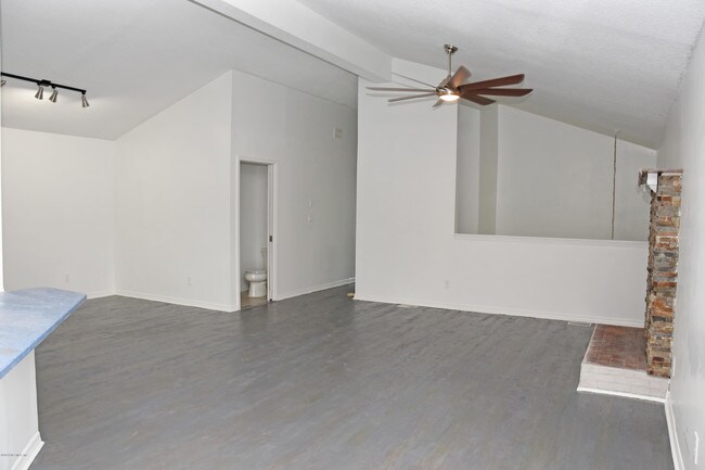 Foto del edificio - 302 Magnolia St