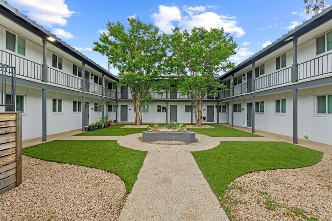 Building Photo - 7929 Gault St