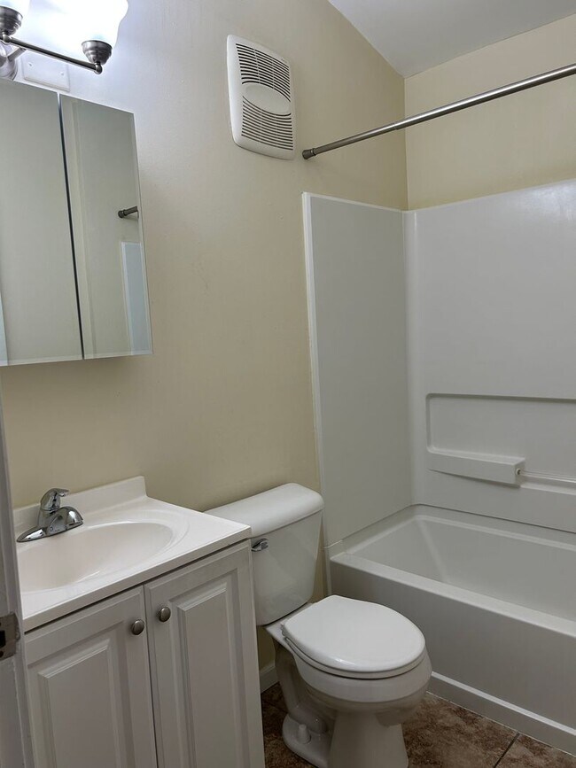 Foto del edificio - 3 Bedroom, 1.5 Bathroom House