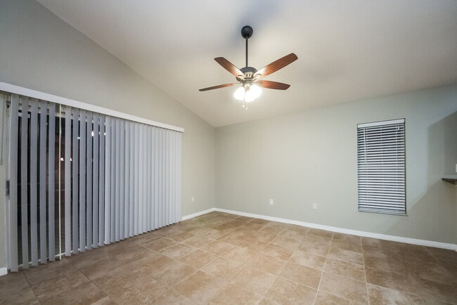 Foto del edificio - 4307 Bayside Dr