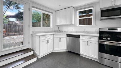Building Photo - 908 55th St