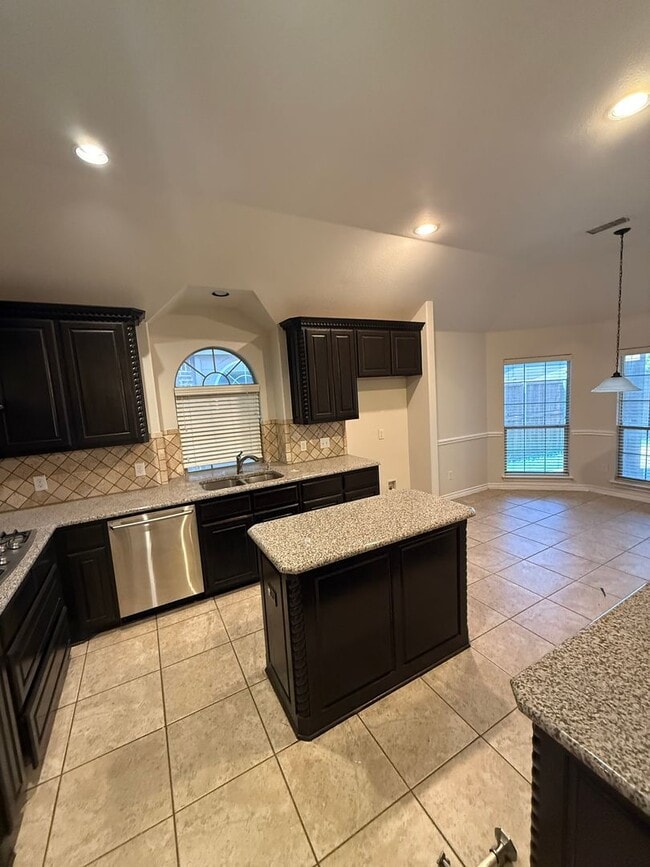 Building Photo - $500.00 off 1st month Rent!! Spectacular H...