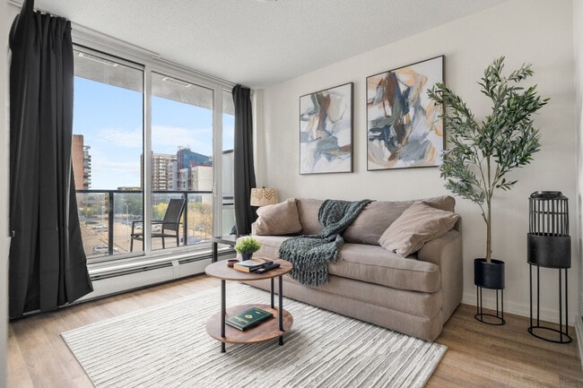 Building Photo - 434-438 8 Ave SE