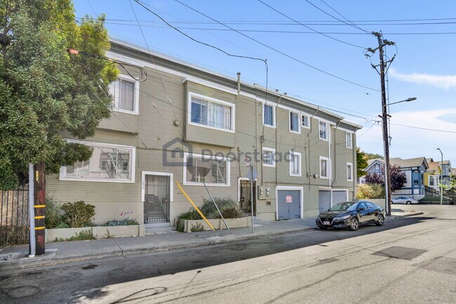 Building Photo - 1808 Filbert St