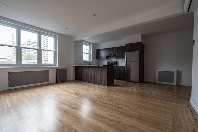 Photo du bâtiment - 2105 Rue Chomedey