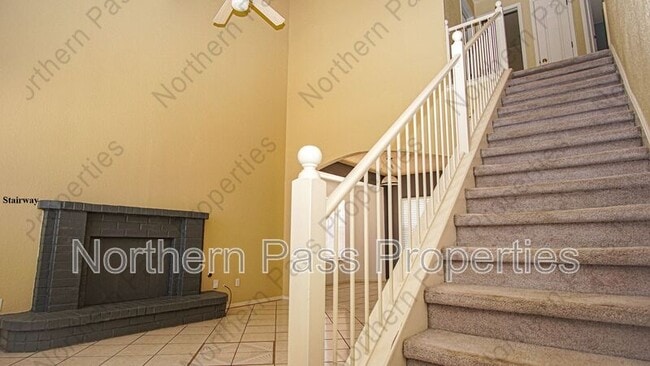 Building Photo - 12107 Valley Quail Dr