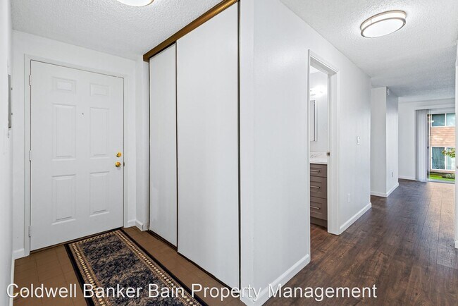 Building Photo - 2 br, 2 bath House - 12818 SE 41st Lane Un...