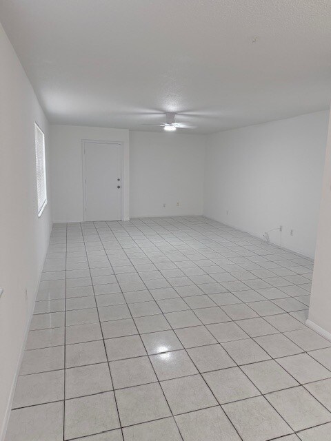 Building Photo - 1020 N 18th Ct