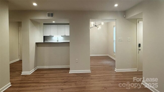 Foto del edificio - 4948 Sardis Rd